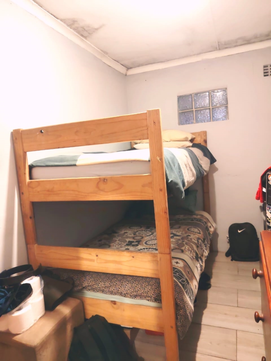 3 Bedroom Property for Sale in Silwood Heights Western Cape
